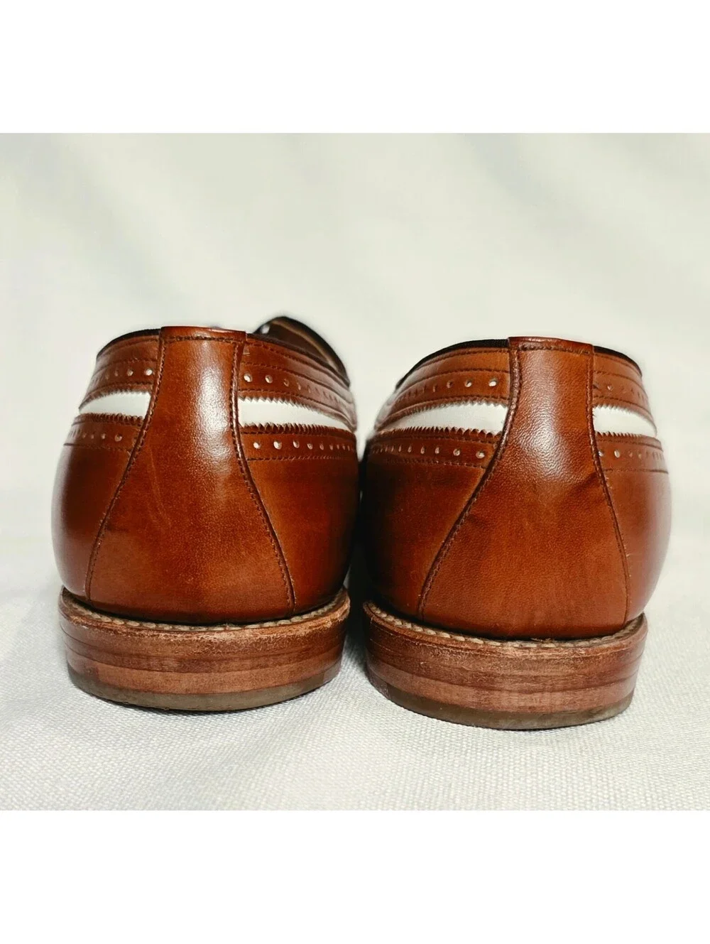 Allen Edmonds Two-Tone Brown and White Leather Wingtip Dress Shoes Size 8.5 B